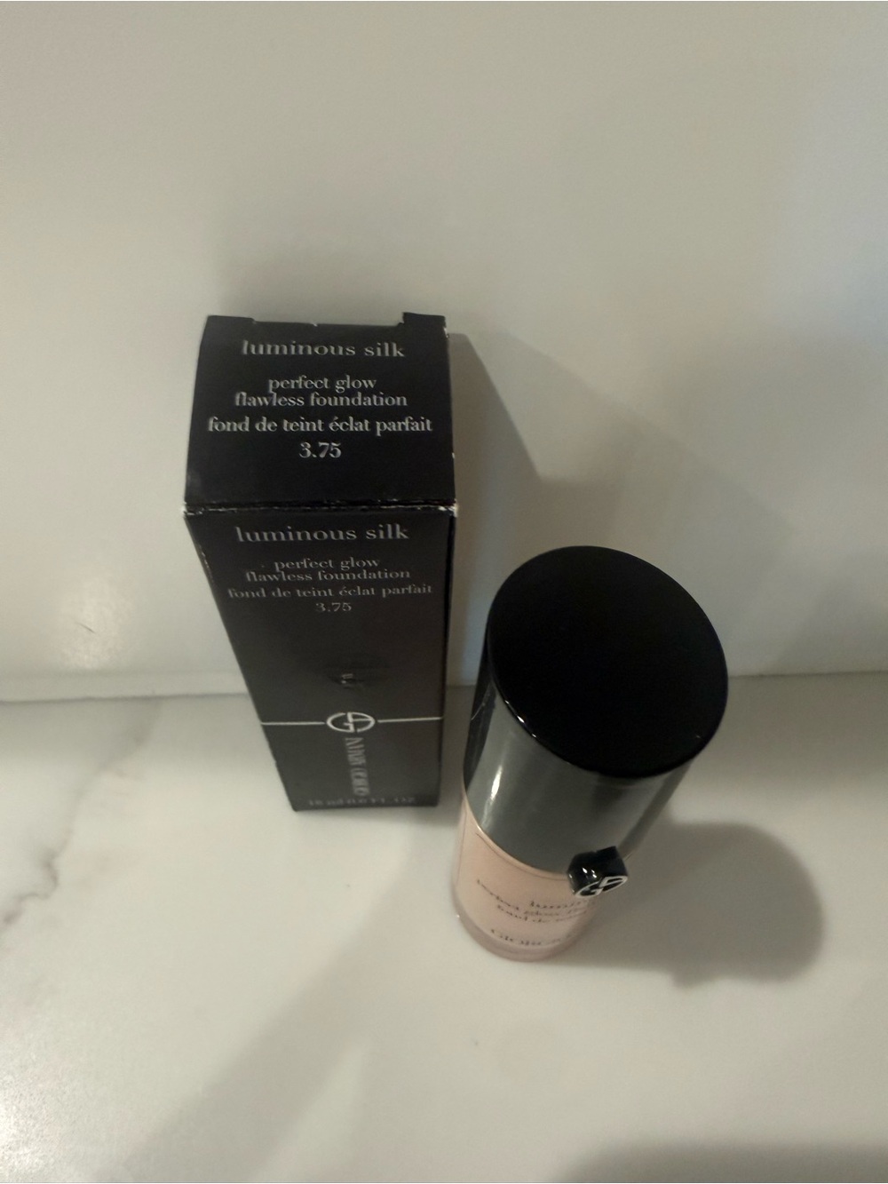 New Giorgio Armani Luminous Silk Foundation - 3.75 - Picture 4 of 8